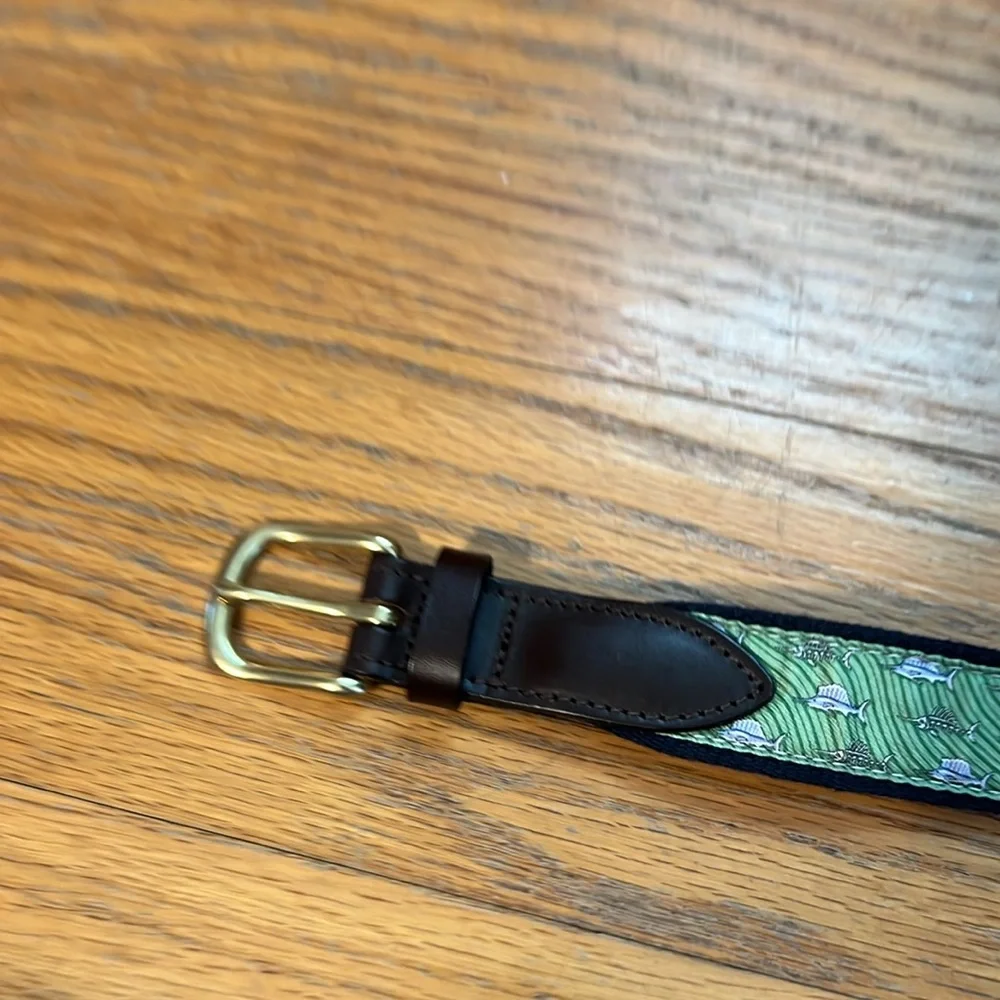 Vineyard Vines boy belt